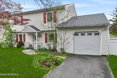 1668 Union Ave, Hazlet, NJ 07730