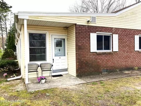 2 A Elm St, Toms River, NJ 08757