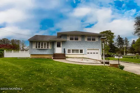 12 Irma Pl, Oceanport, NJ 07757