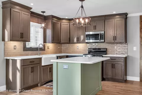 Kitchen - 9 Sabinas St, Berkeley, NJ 08721 photo 2 of 11