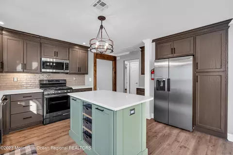 Kitchen - 9 Sabinas St, Berkeley, NJ 08721 photo 8 of 11