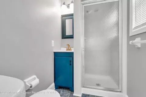 Bath - 9 Sabinas St, Berkeley, NJ 08721 photo 5 of 5