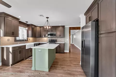 Kitchen - 9 Sabinas St, Berkeley, NJ 08721 photo 7 of 11