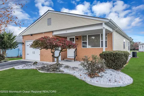 Exterior - 9 Sabinas St, Berkeley, NJ 08721 photo 7 of 13