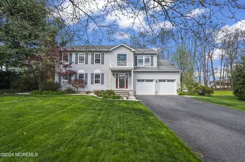 946 Tunesbrook Dr, Toms River, NJ 08753