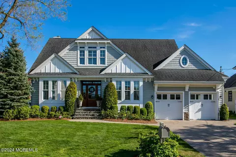 10 Anderson St, Monmouth Beach, NJ 07750