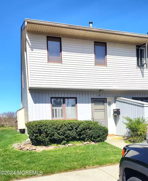 165 Shore Blvd #16, Keansburg, NJ 07734