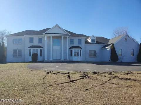 1 Butterfly Ct, Manahawkin, NJ 08050