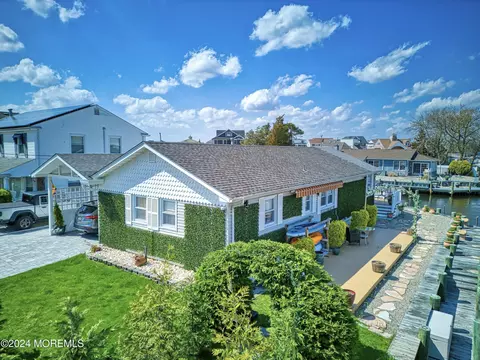 78 Sandy Island Dr, Brick, NJ 08723