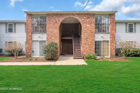 134 Frontier Way, Tinton Falls, NJ 07753