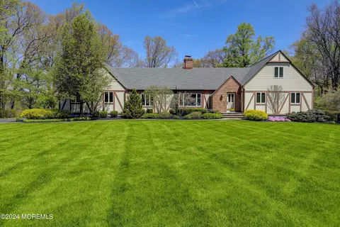 39 Pilgrim Way, Colts Neck, NJ 07722