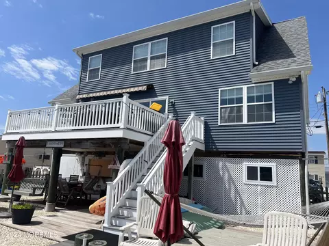 39 Claudia Ln, Beach Haven West, NJ 08050