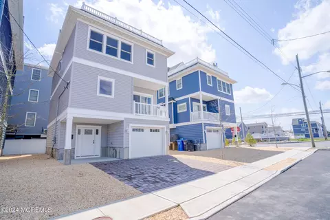 127 Dewey Dr, Seaside Heights, NJ 08751