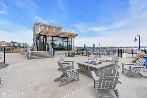 28 Riverside Ave #7J, Red Bank, NJ 07701