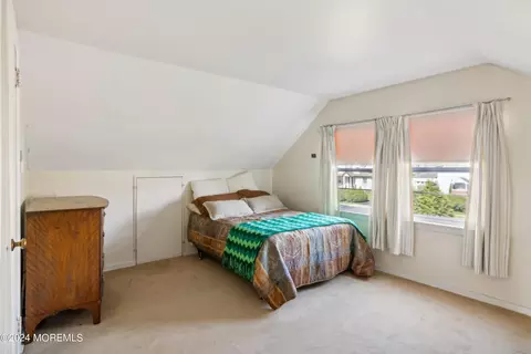 Bedroom - 47 Lakeside Dr, Matawan, NJ 07747 photo 4 of 5