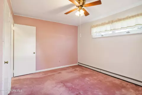 Bedroom - 47 Lakeside Dr, Matawan, NJ 07747 photo 3 of 5