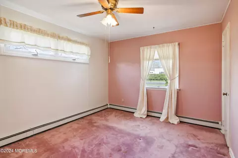 Bedroom - 47 Lakeside Dr, Matawan, NJ 07747 photo 1 of 5