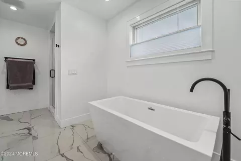 Bath - 414 Melrose Ave, Brielle, NJ 08730 photo 6 of 8