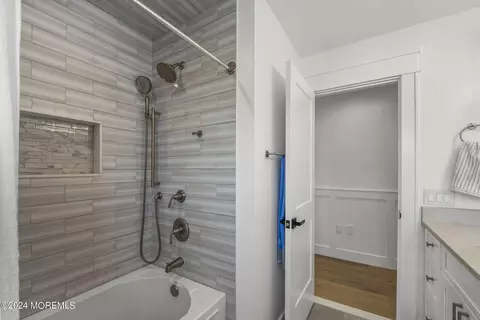 Bath - 414 Melrose Ave, Brielle, NJ 08730 photo 3 of 8