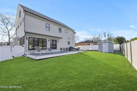 Exterior - 414 Melrose Ave, Brielle, NJ 08730 photo 8 of 16
