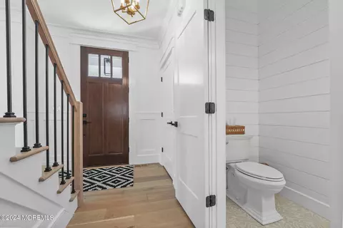 Entry Way - 414 Melrose Ave, Brielle, NJ 08730 photo 2 of 7