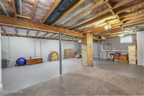 Exterior - 414 Melrose Ave, Brielle, NJ 08730 photo 11 of 16