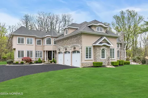 15 Hillmont Ter, Colts Neck, NJ 07722
