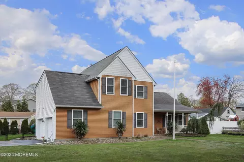 606 Bayview Ave, Bayville, NJ 08721