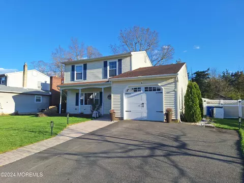 505 Buxton Rd, Toms River, NJ 08755