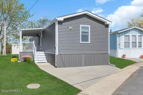29 Bayshore Mobile Mnr, Hazlet, NJ 07730