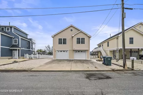 37 S Ensign Dr, Little Egg Harbor, NJ 08087
