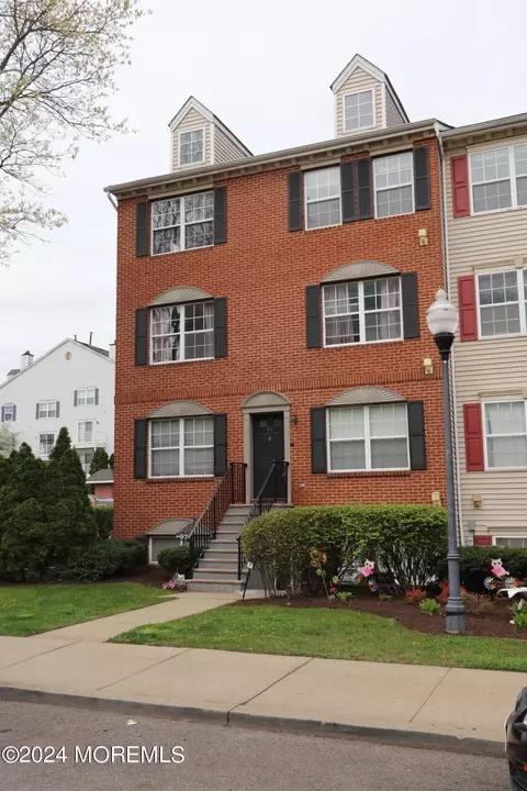 97 Wickliffe St #702, Newark, NJ 07103