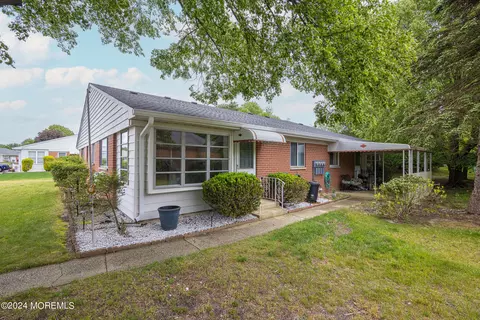 993 Constitution Blvd #B, Whiting, NJ 08759