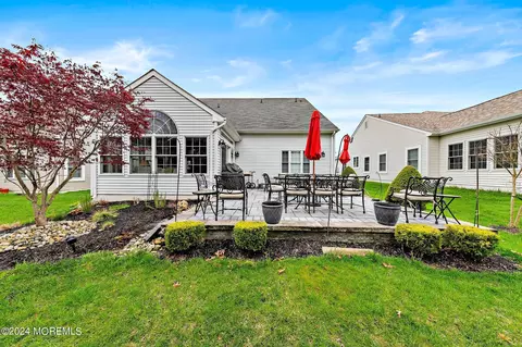 Exterior - 4 Lavallette Ln, Waretown, NJ 08758 photo 5 of 8