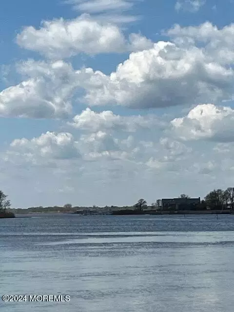 View/Area - 26 Surf St, Sea Bright, NJ 07760 photo 3 of 6