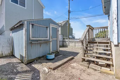 Exterior - 26 Surf St, Sea Bright, NJ 07760 photo 7 of 8