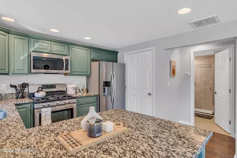 Kitchen - 21 Larkin Ave, Pine Beach, NJ 08741 photo 6 of 6