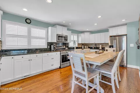 Kitchen - 21 Larkin Ave, Pine Beach, NJ 08741 photo 1 of 6