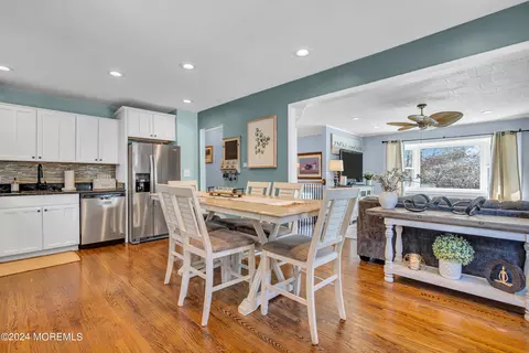 Dining - 21 Larkin Ave, Pine Beach, NJ 08741 photo 2 of 3