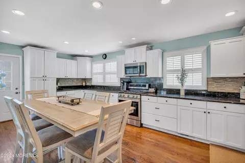 Dining - 21 Larkin Ave, Pine Beach, NJ 08741 photo 1 of 3