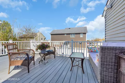 Exterior - 21 Larkin Ave, Pine Beach, NJ 08741 photo 9 of 13