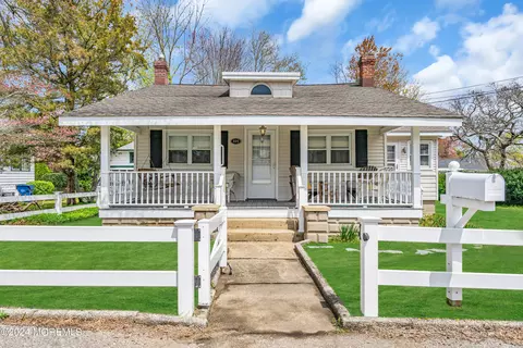 409 Barnegat Blvd, Beachwood, NJ 08722