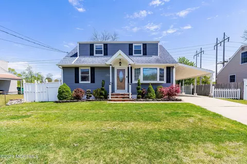 68 Hilliard Rd, Old Bridge, NJ 08857