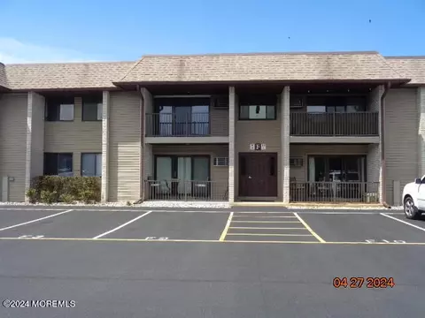 330 Shore Dr #F-9, Highlands, NJ 07732