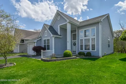 40 Valley Stream Pl, Barnegat, NJ 08005