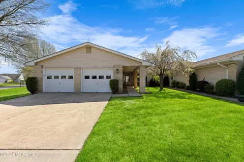 779 Ardmore Rd # A, Monroe, NJ 08831
