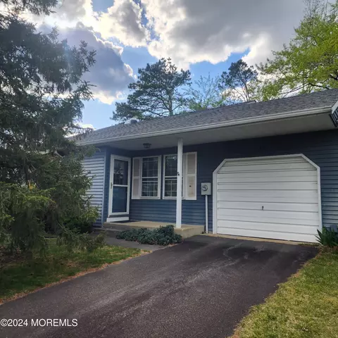 13 Ardsley Ave #A, Whiting, NJ 08759