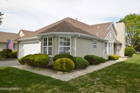 3644 Vicari Ave, Toms River, NJ 08755