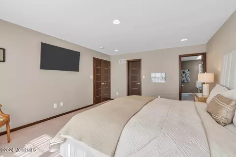 Bedroom - 71 Stratton Rd, Matawan, NJ 07747 photo 3 of 12