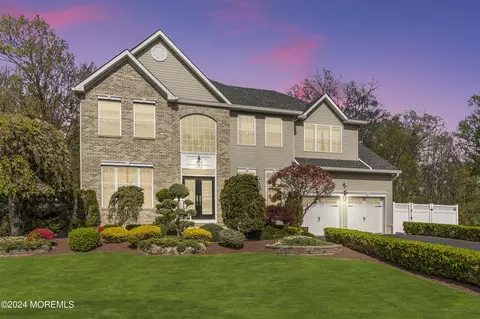 71 Stratton Rd, Matawan, NJ 07747